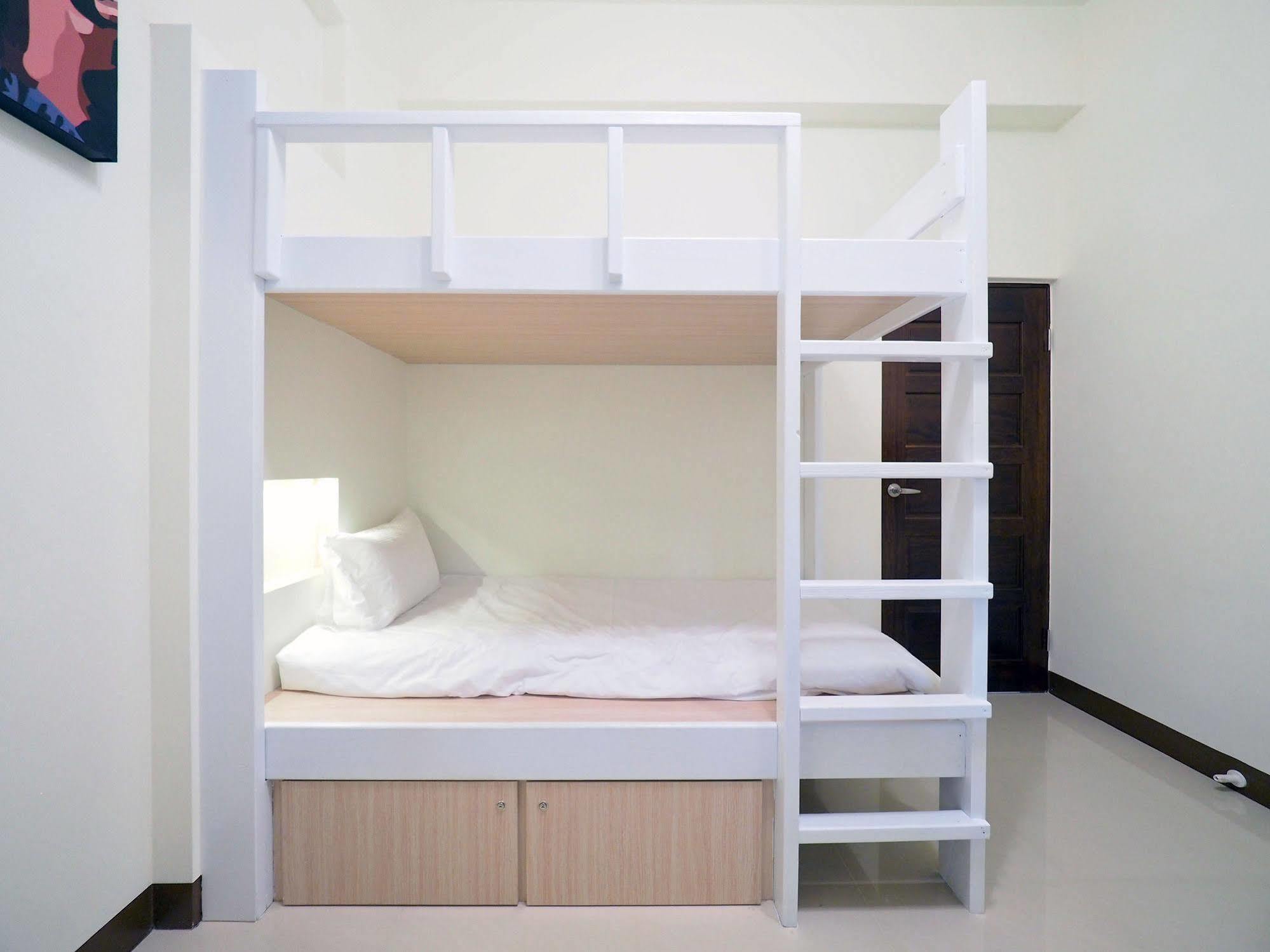Love And Peace B&B Taitung Екстериор снимка
