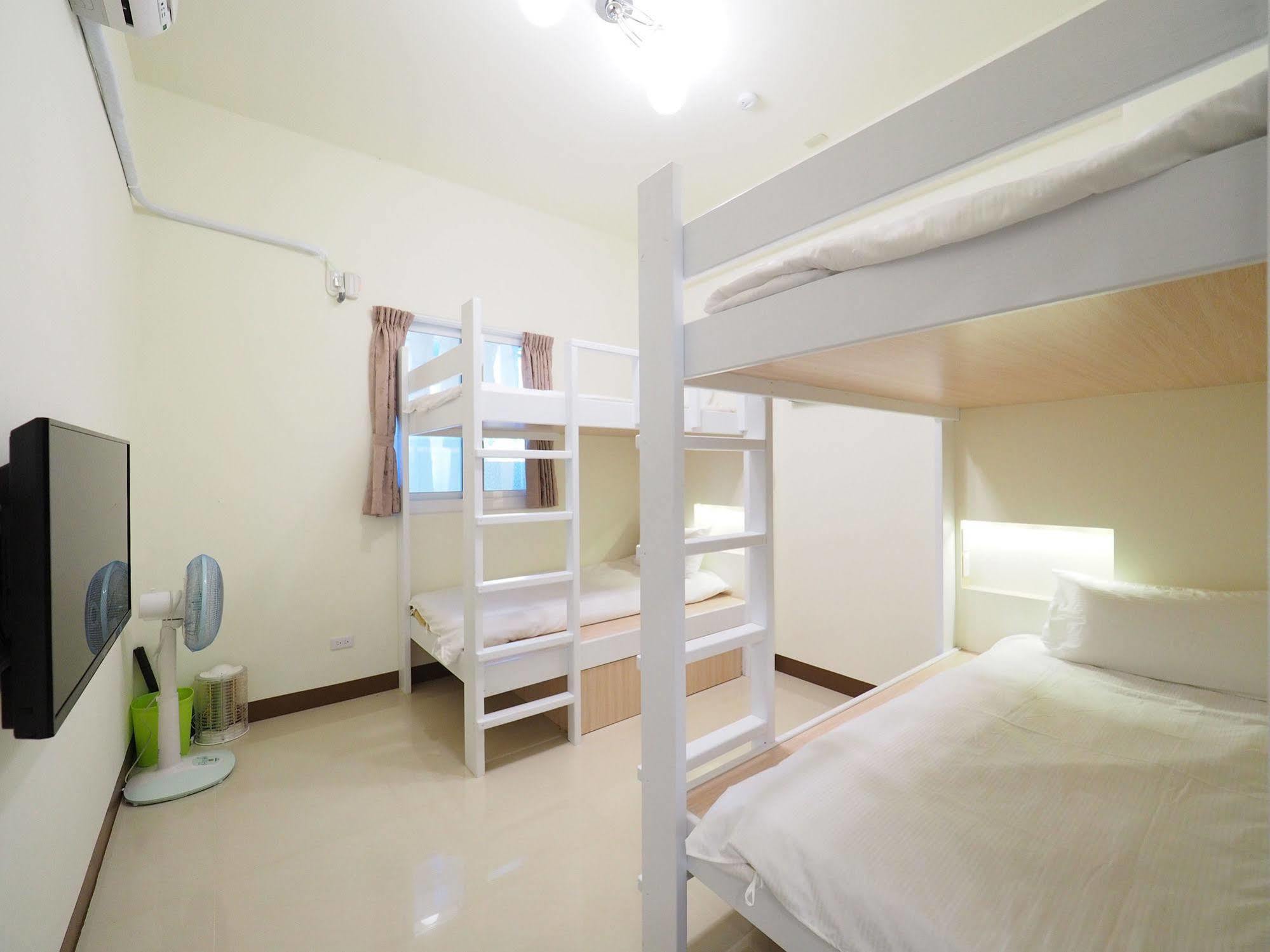 Love And Peace B&B Taitung Екстериор снимка