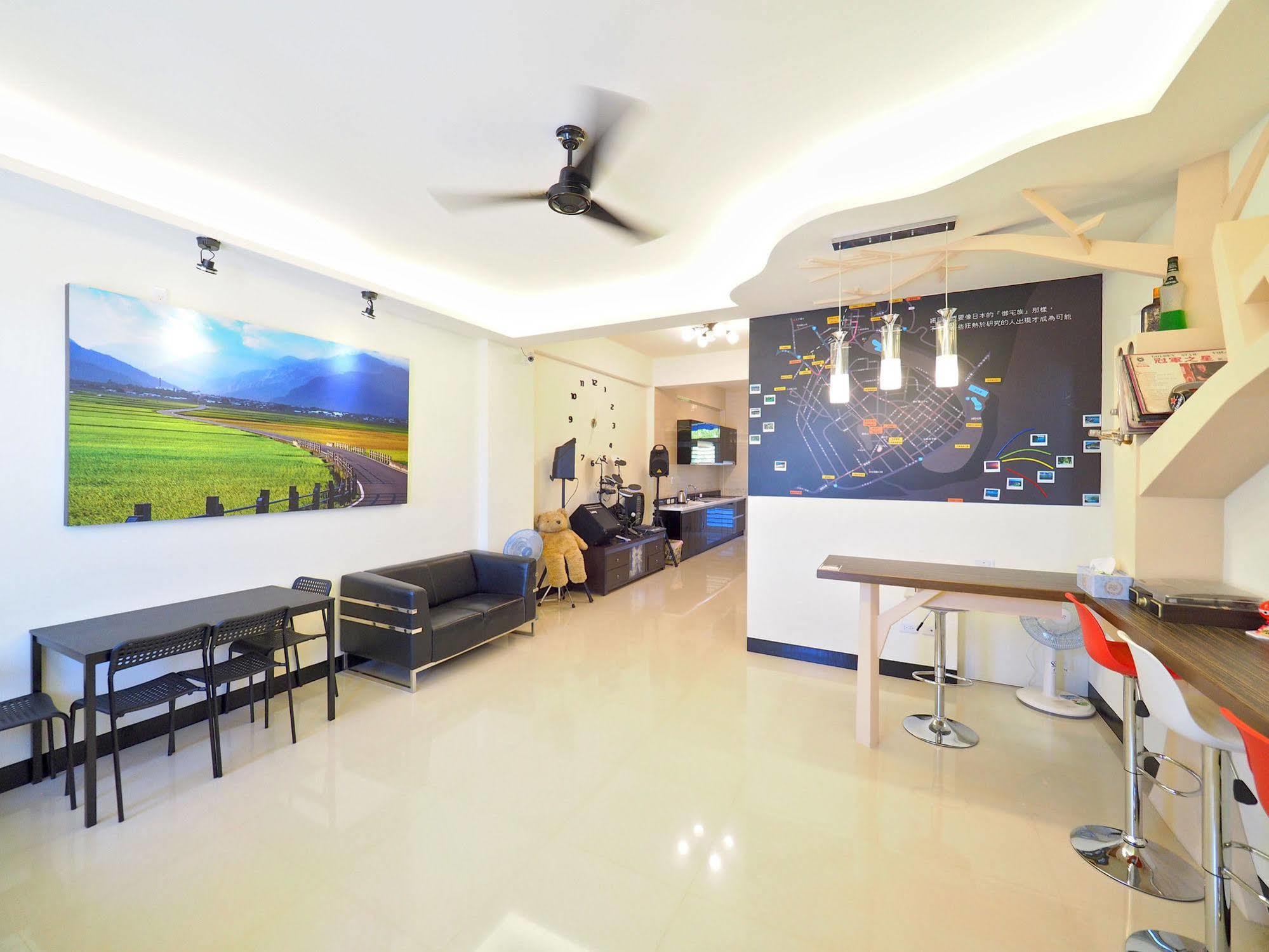 Love And Peace B&B Taitung Екстериор снимка